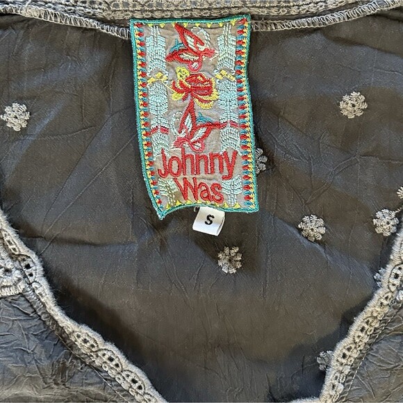 Johnny Was Blouse Womens Small Gray Embroidered Boho Bell Sleeve V-Neck Tunic - Picture 2 of 9